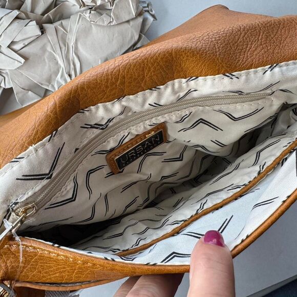 Urban Expressions Women's Tan Satchel - Picture 5 of 8